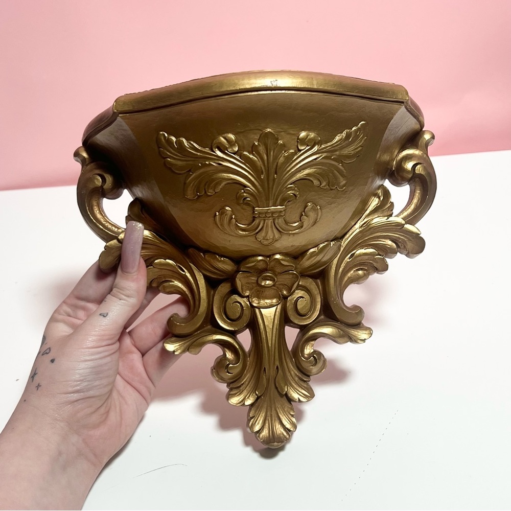 Vintage retro Victorian ornate gold wall planter - Picture 4 of 4